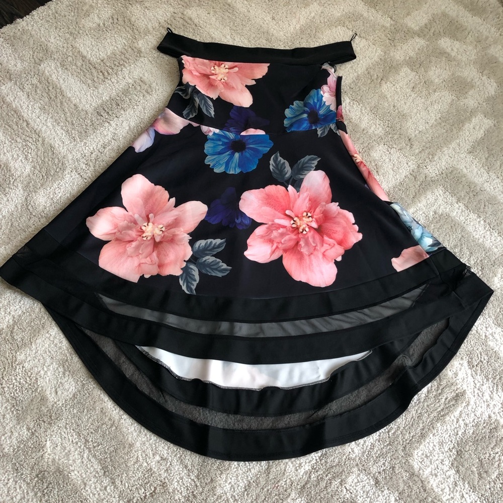BNWT!!! Beautiful Dress!!!